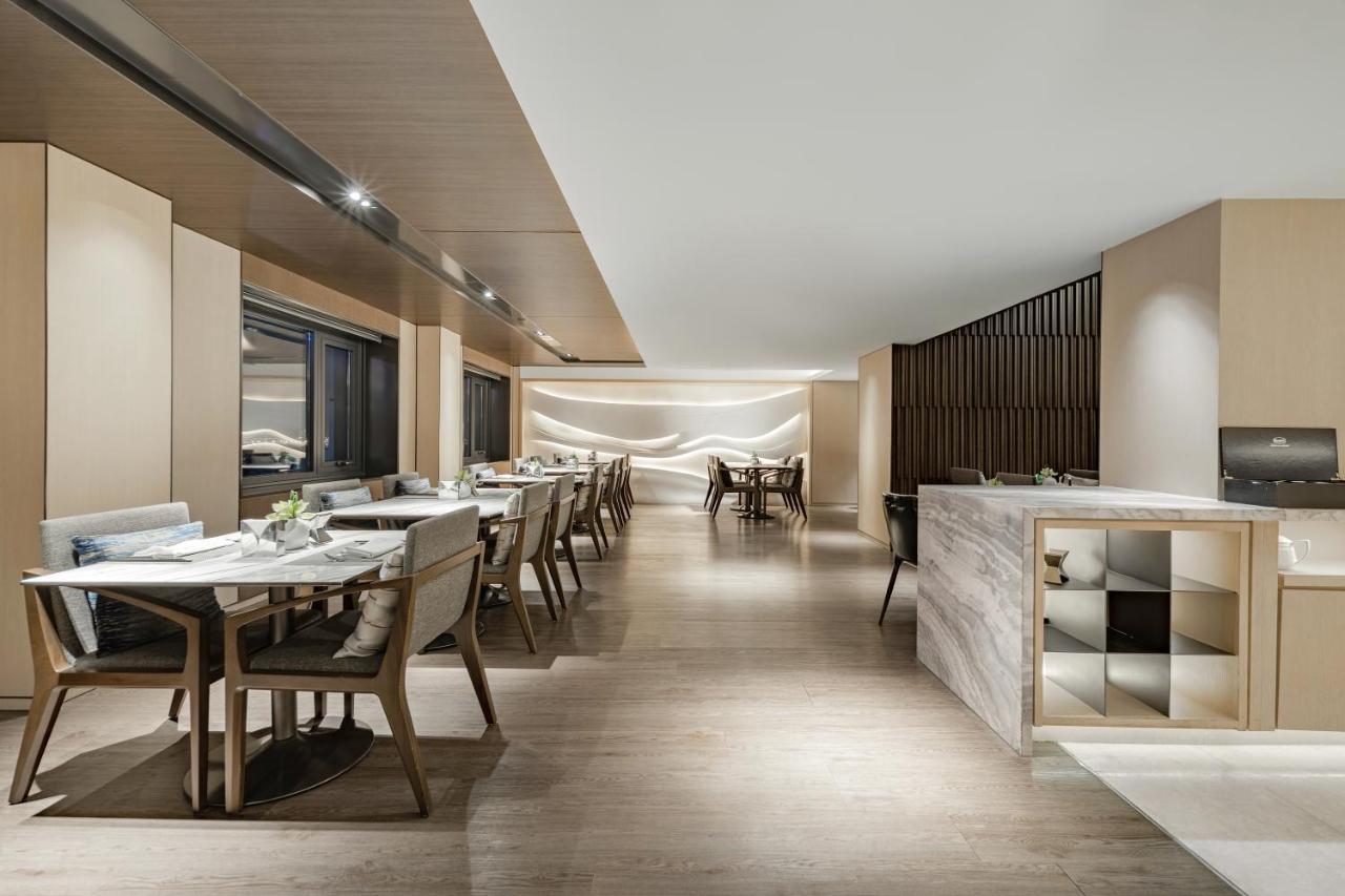 Radisson Collection Hotel, Yangtze Shanghai Exterior photo