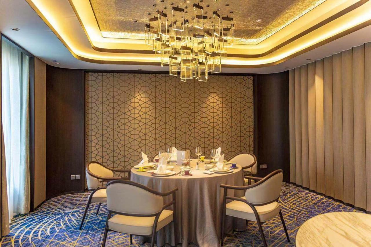 Radisson Collection Hotel, Yangtze Shanghai Exterior photo